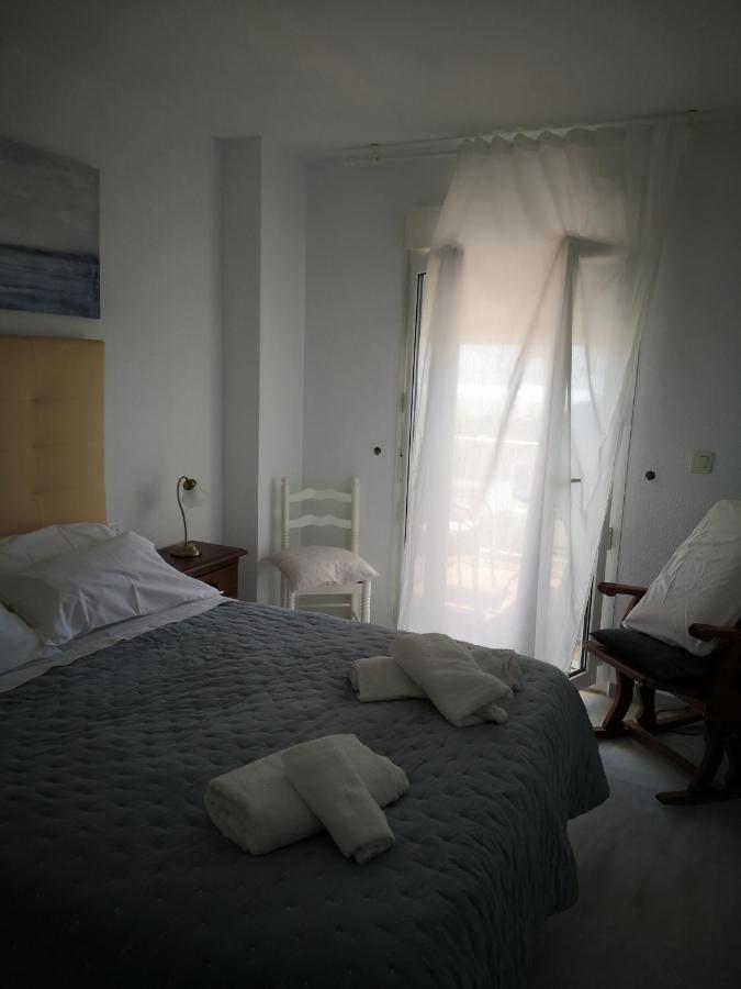 Apartamento Dos Faros โกนิล เด ลาฟรอนเตรา ภายนอก รูปภาพ